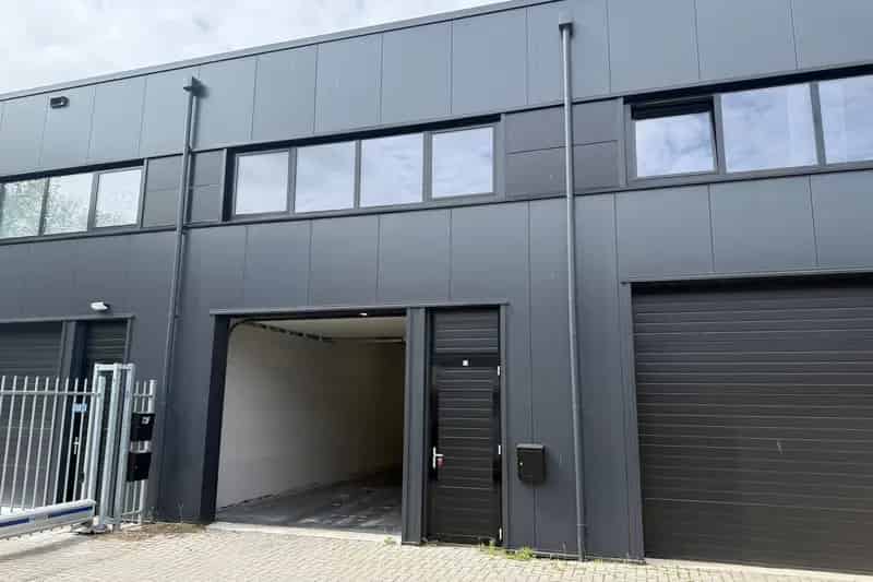 Bedrijfshal te Huur Middenmeer 140m2