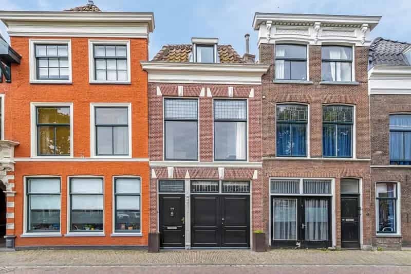 Grachtenpand Leiden Centrum Garage Twee Slaapkamers