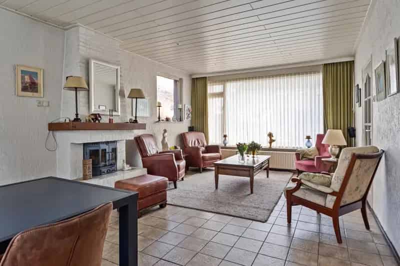 Tweekapper te koop Heeswijk-Dinther 4 slaapkamers garage