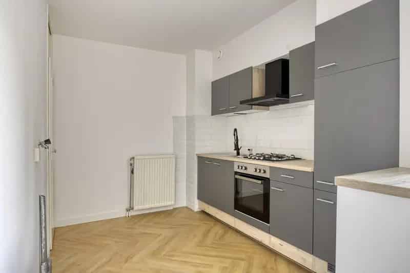 3-kamer appartement Oss: instapklaar, balkon, moderne keuken en badkamer