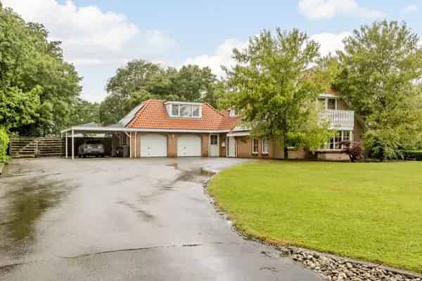 Luxe Woning met Kanaalzicht te Daarlerveen