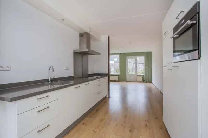 Ruime 4 Slaapkamers woning Batau Noord Zonnepanelen Energielabel A
