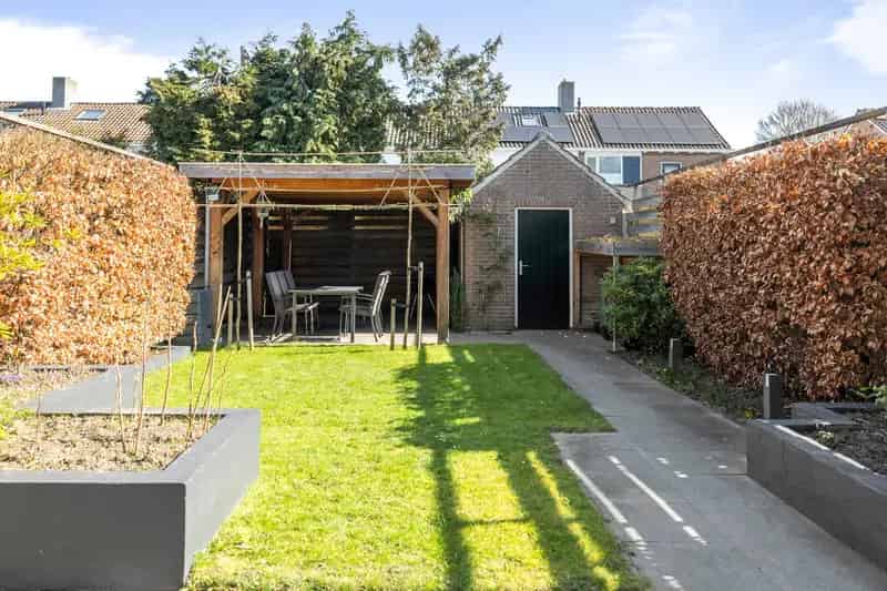 5 Slaapkamers 2 Badkamers Ruime Tuin Deventer