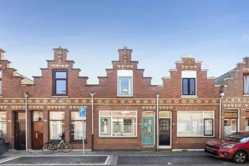 Karakteristieke trapgevelwoning 3 slaapkamers grote tuin nabij centrum