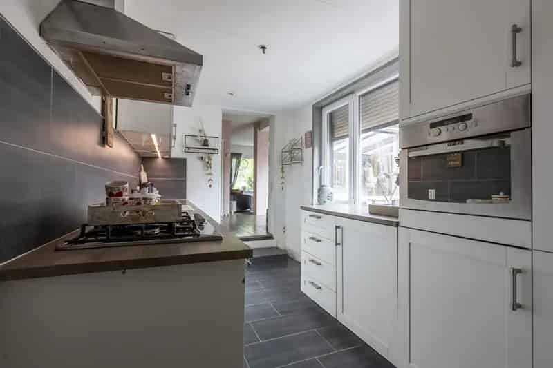 3 Slaapkamers Tussenwoning Treebeek Ruime Berging Zonnepanelen
