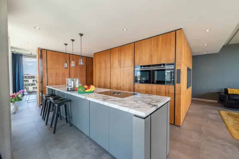 Amsterdam Appartement te koop: Luxe 97m2 met 50m2 Terras en Panoramisch Uitzicht