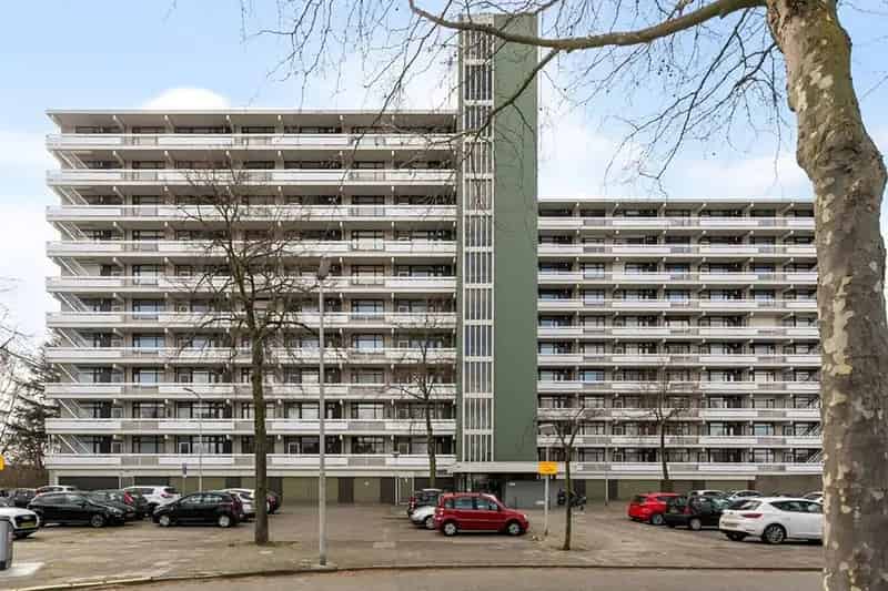 6e Verdieping Hoekappartement met Balkon