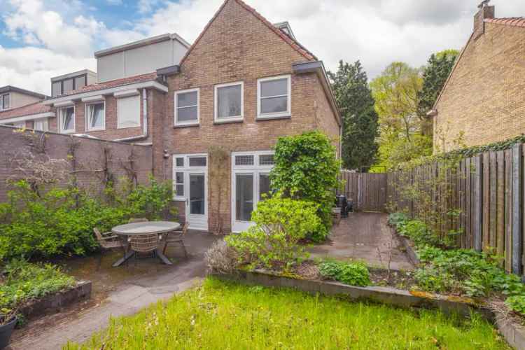Huis te koop Arnhem Noord: Jaren 30 Hoekwoning met Tuin en Zonnepanelen