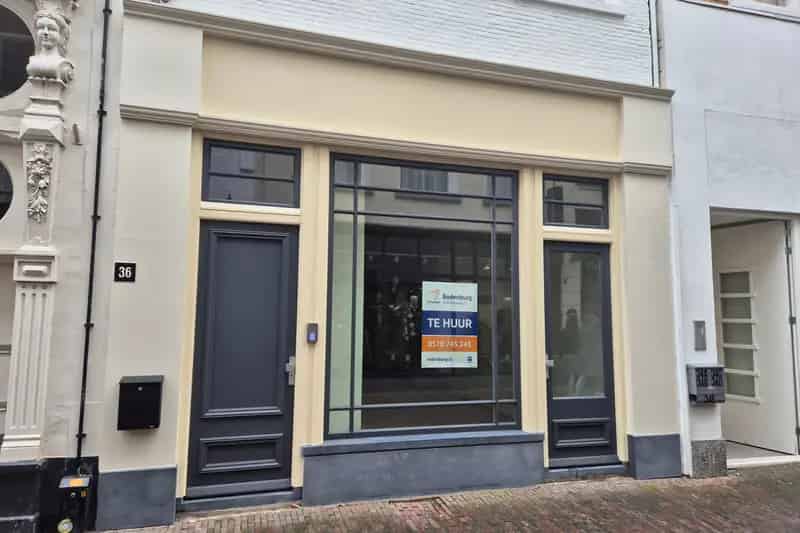Winkel te Huur Deventer Centrum 77m² Gerenoveerd