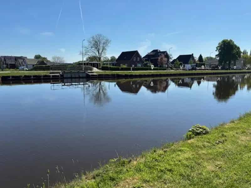 Kluswoning met Potentie  Aan het Kanaal