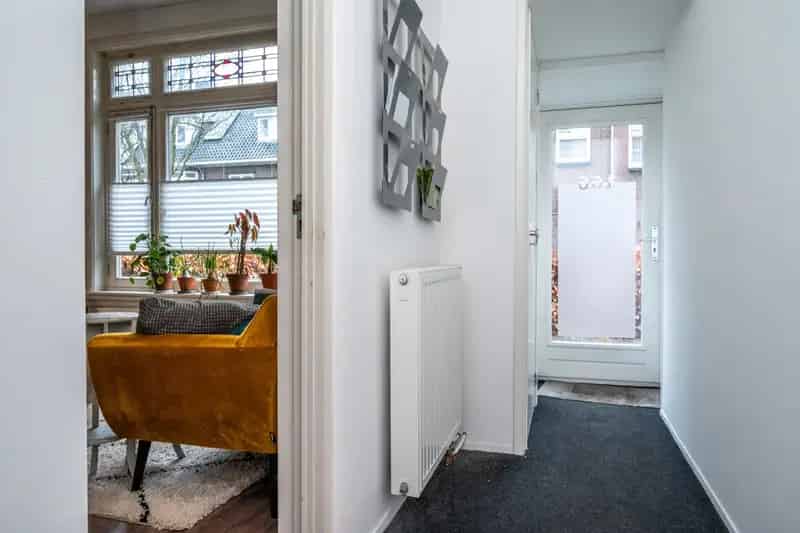 Appartement te koop Nijmegen Oost 2-kamer benedenwoning