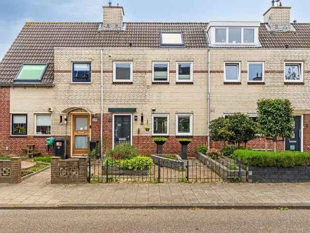 Ruime gezinswoning Vijverbos 25 Hoofddorp