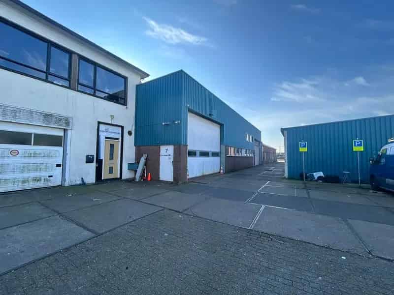 Bedrijfshal te huur Maassluis 624m2