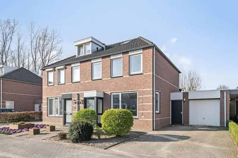 Ruime Tweekapper Bakel 4 slaapkamers Luxe keuken Royale tuin