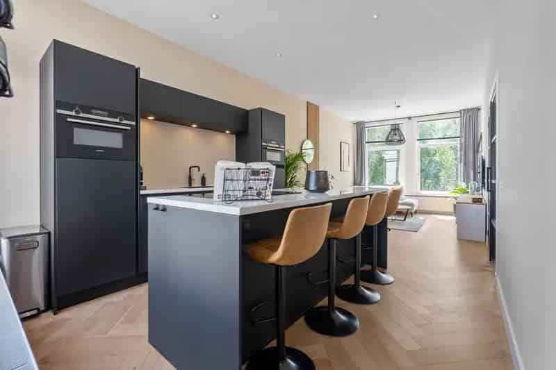 Dubbele Bovenwoning Geuzen Statenkwartier 4 slaapkamers Dakterras