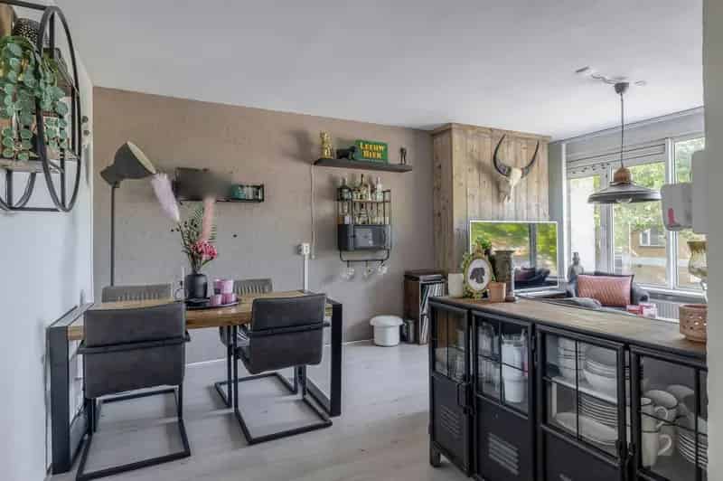 Appartement Hoogvliet 3 kamers balkon zuidenzijde