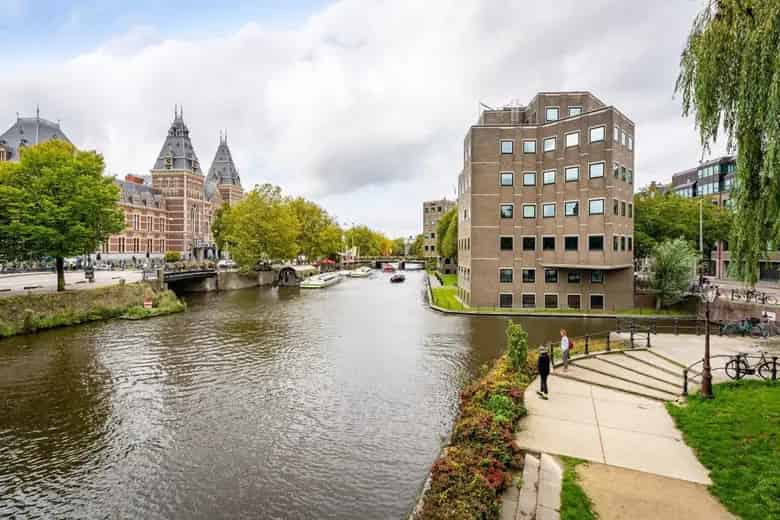 58 253 m2 Kantoorruimte Amsterdam Centrum te Huur