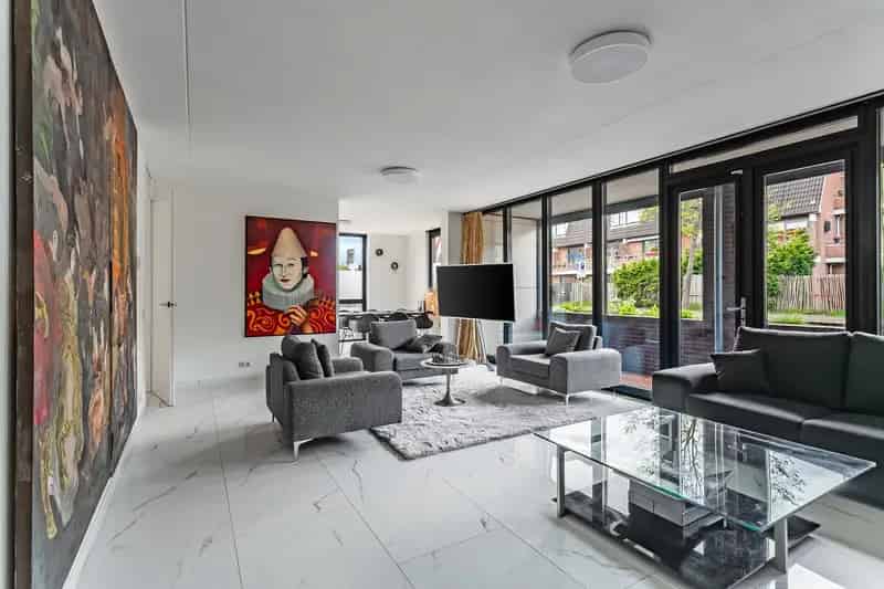 Modern Hoekappartement Bussum Centrum - 3 Kamers - Eigen Parkeerplaats