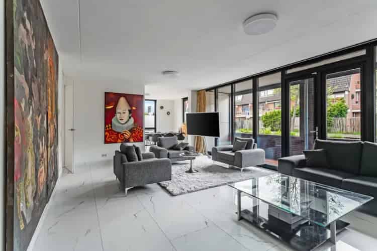 Modern Hoekappartement Bussum Centrum - 3 Kamers - Eigen Parkeerplaats