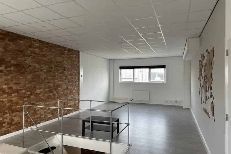 Kantoorruimte te huur Zwaag 76m2 Luxe