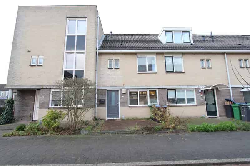 4 Slaapkamers Appartement 120m2 1993  Tuin Parkeergelegenheid Huisdieren Toegestaan