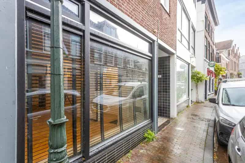Gerenoveerde Benedenwoning Overschie 65m2