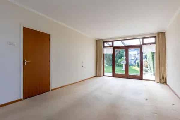 Ruime 2-onder-1-kapwoning te koop in Limbrichterveld