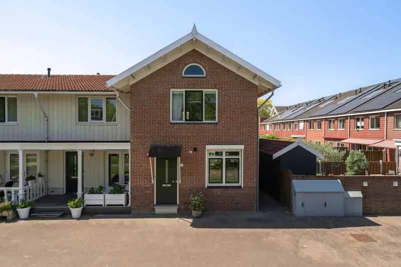Hoekhuis Nieuw Terbregge 3 slaapkamers kindvriendelijk