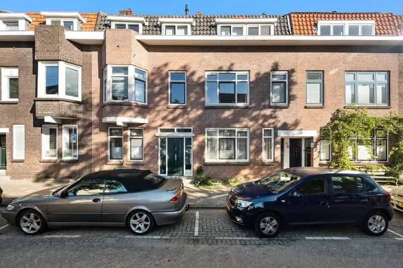 Rotterdam Hillegersberg Zuid Familiehuis 7 Kamers 2 Badkamers Tuin