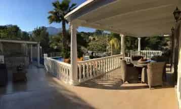 Ruime Villa Costa Blanca 493m2 4 slaapkamers Zwembad