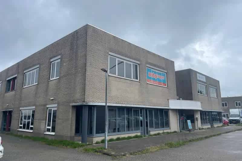Kantoorruimte te huur Zoetermeer Chroomstraat 319m2