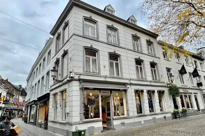 Winkelruimte te huur Maastricht Centrum 50m² + Magazijn 120m²