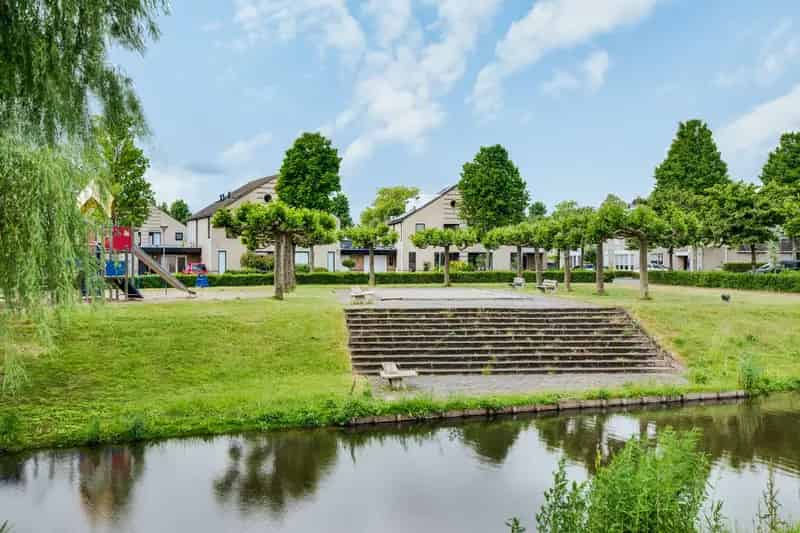 Huis te koop Maaspoort 4 slaapkamers garage tuin