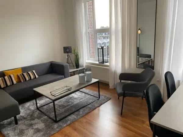 Gemeubileerd 3-kamer appartement Duinoord 105m2 balkon berging