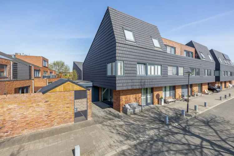 Huis te koop: Tirionstraat 1 2761 LV Zevenhuizen (ZH) 