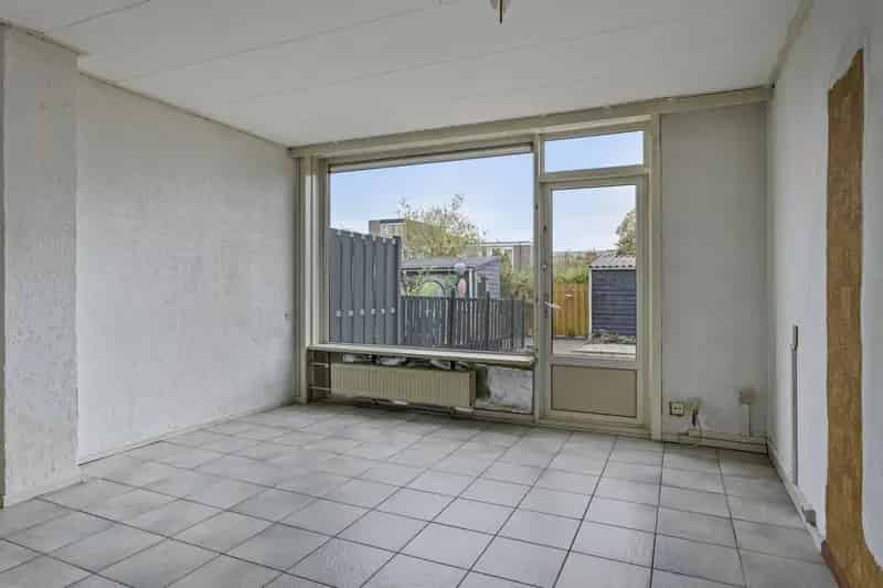 Tussenwoning Hoogvliet 71m2 3 Kamers Starters Klussers
