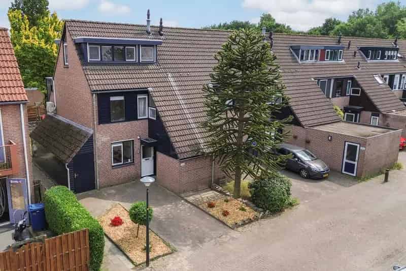 Moderne 5 Slaapkamer Huis te Koop Apeldoorn Matenpark