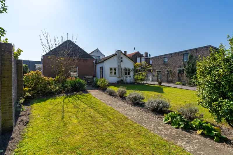 Multifunctionele Woning Sprang-Capelle Winkel Bedrijfshal