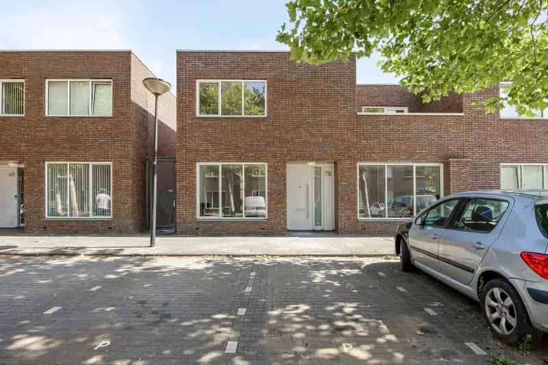 Moderne gezinswoning Den Haag 101m2 2 slaapkamers balkon parkeergelegenheid
