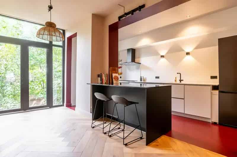 Sfeervolle Dubbele Benedenwoning in Middelland 133m²