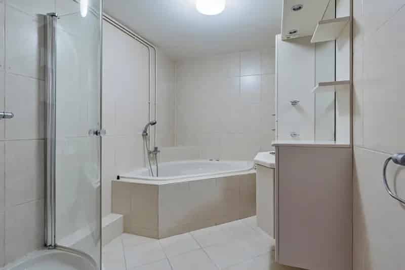 3 Kamer Appartement Hoek van Holland Ruim en Goed Onderhouden