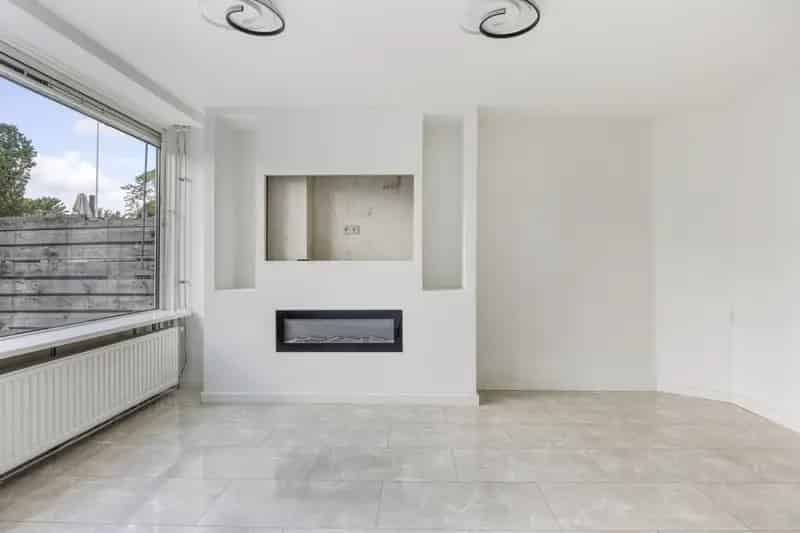 Ruime Hoekwoning 5 Kamers Hoogvliet Starters