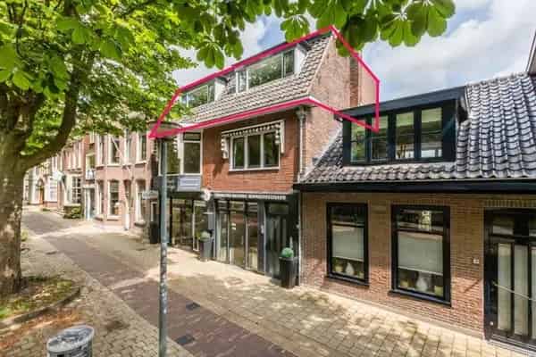 Te Huur: Ruim Dubbel Bovenhuis Alkmaar 216m2 5 Slaapkamers Dakterras