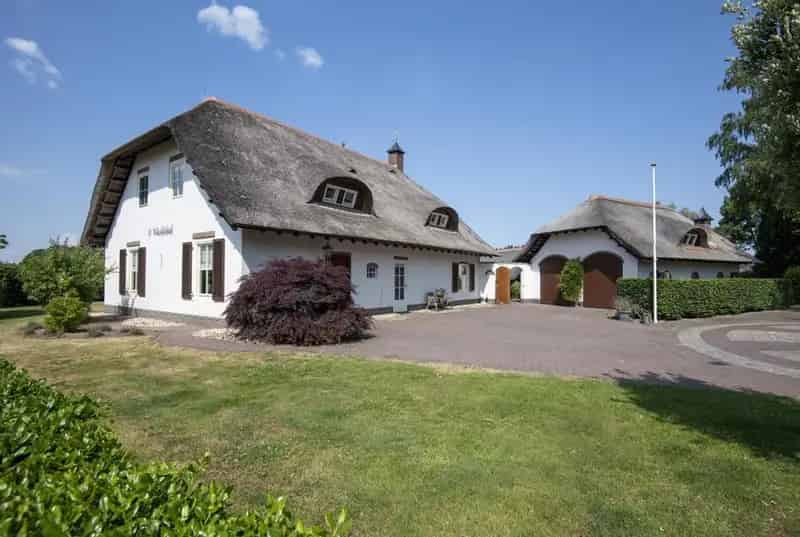 Woonboerderij Montferland Ruim Perceel Paardenstallen