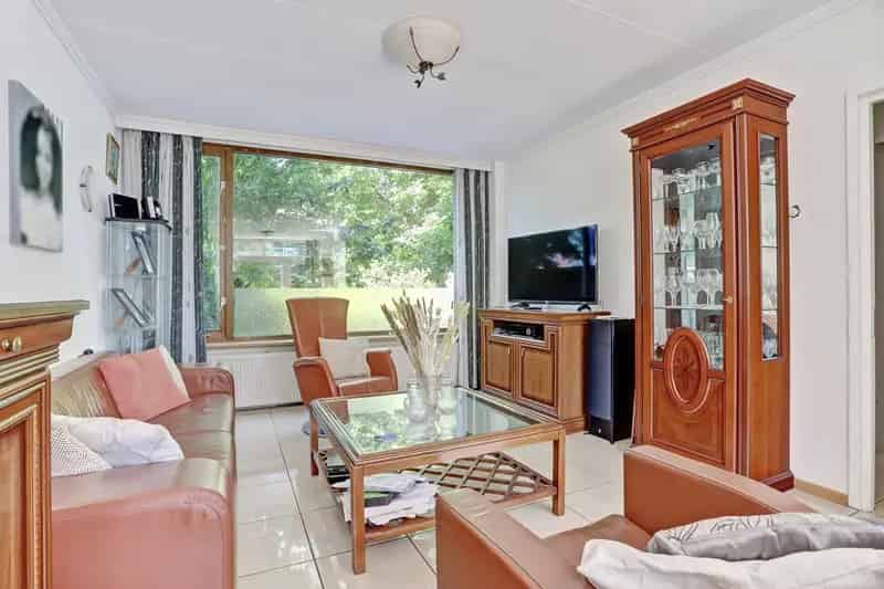 Huis te koop Hoogvliet 4 slaapkamers grote tuin