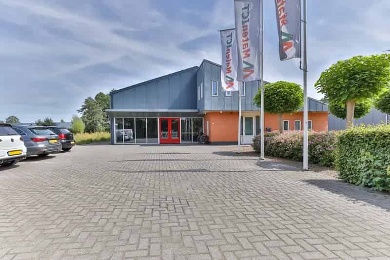 Bedrijfshal Surhuisterveen te huur 213m²
