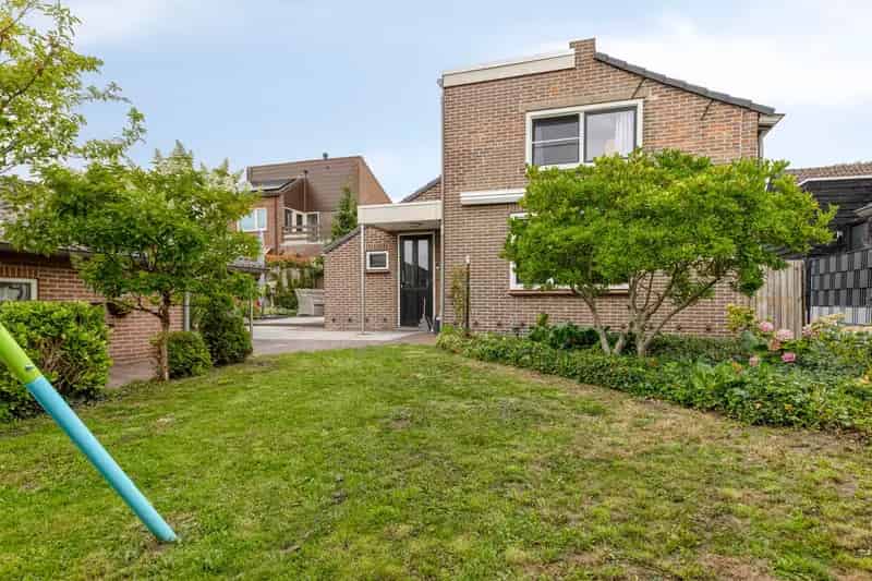 Huis te koop: Flierstraat 29 4926 AA Lage Zwaluwe | Funda