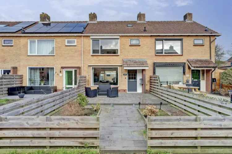 Ruime Tussenwoning Avenhorn 3 Slaapkamers Kindvriendelijk