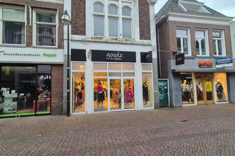 Winkel te Huur Meppel Centrum 87m2 Magazijn