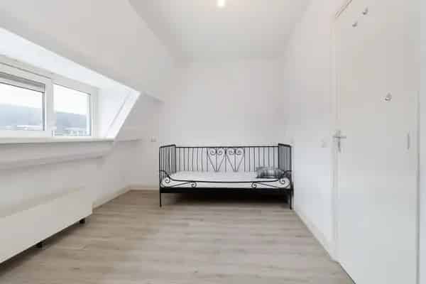 Rotterdam Bovenwoning 2 Slaapkamers 2 Badkamers Balkon Zuidplein